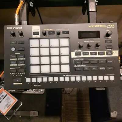 Roland - MV-1